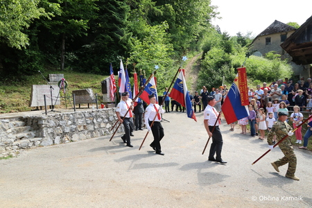 Spominska slovesnost v Češnjicah  (14)